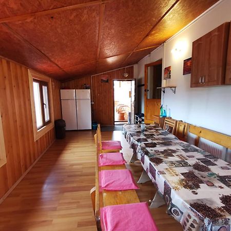 Nona Highland Home Moieciu de Jos Exterior photo